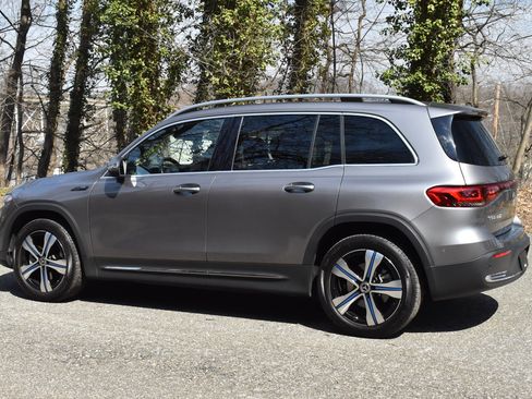 Used 2022 Mercedes-Benz EQB 350 4MATIC image 5