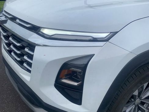 Used 2026 Chevrolet Equinox LT AWD/4WD image 19