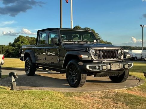 Used 2024 Jeep Gladiator Sport AWD/4WD image 1