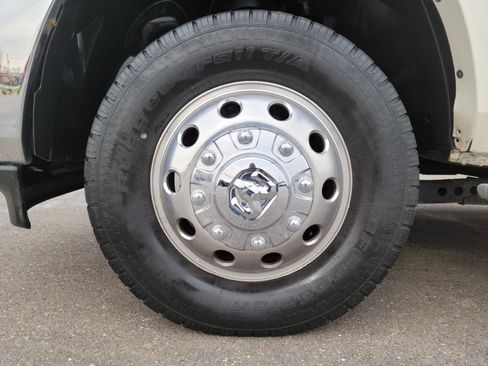 Used 2019 RAM 3500 Laramie image 21