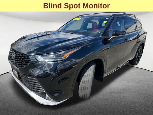 Used 2023 Toyota Highlander XSE AWD/4WD image 5