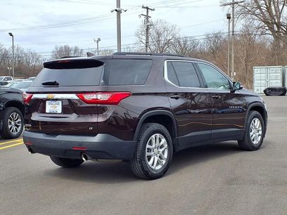 Used 2021 Chevrolet Traverse LT
