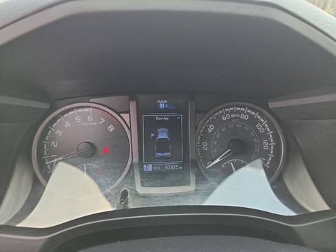 Used 2017 Toyota Tacoma SR5 AWD/4WD image 17