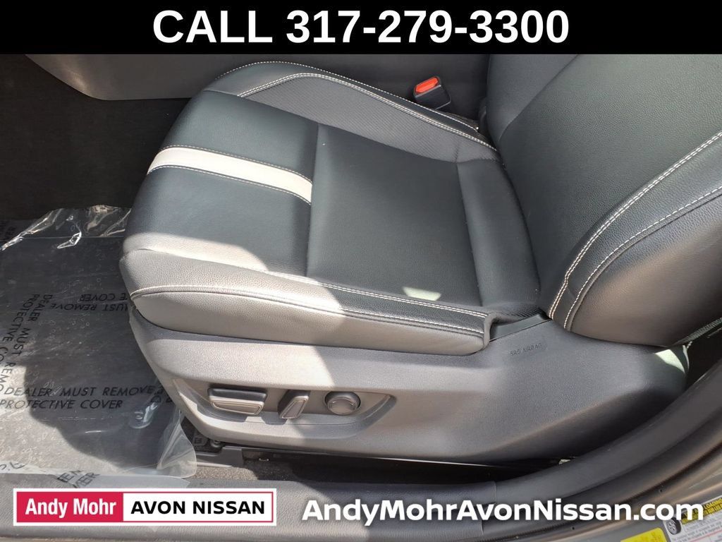 Used 2025 Toyota Camry SE FWD image 19