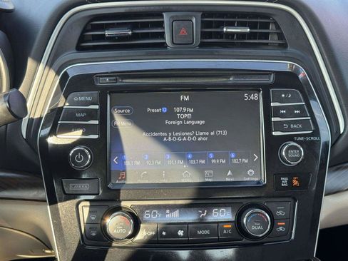 Used 2017 Nissan Maxima Platinum w/ Interior Lighting Package FWD image 30