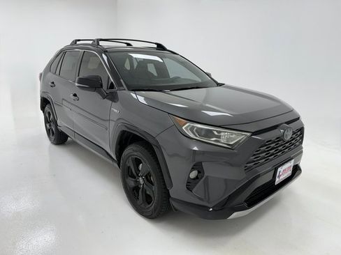 Used 2019 Toyota RAV4 XSE image 2