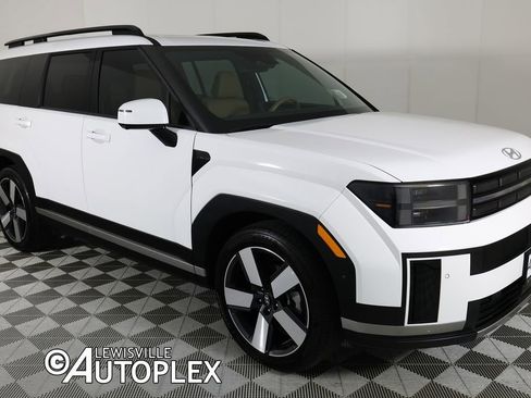 Used 2025 Hyundai Santa Fe Limited image 3