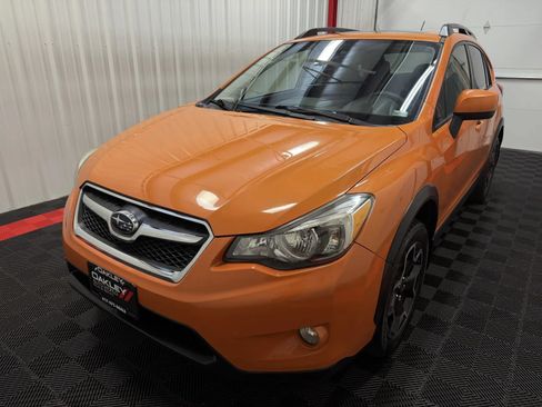 Used 2014 Subaru Crosstrek 2.0i Premium w/ Moonroof Package AWD/4WD image 10