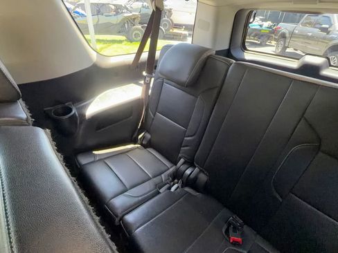 Used 2018 Chevrolet Suburban LT w/ LT Signature Package AWD/4WD image 35