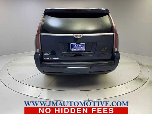 Used 2018 Cadillac Escalade ESV Platinum image 4