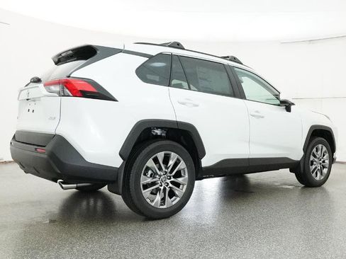 Used 2025 Toyota RAV4 XLE Premium image 63