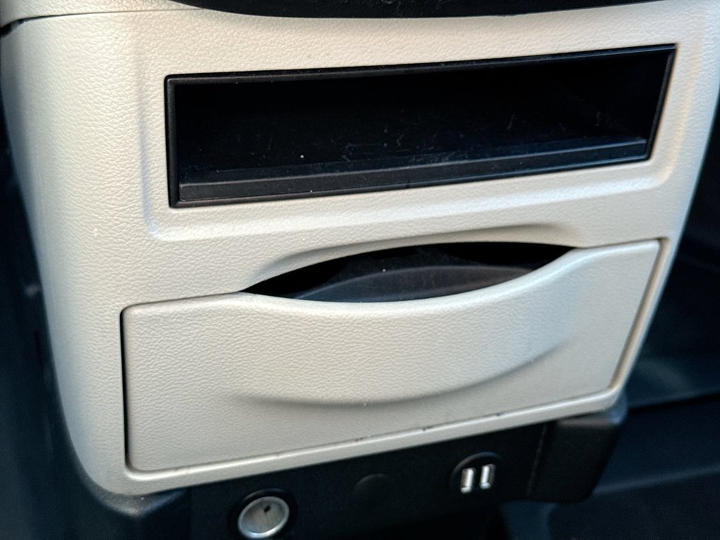 Used 2013 Dodge Grand Caravan SE FWD image 18