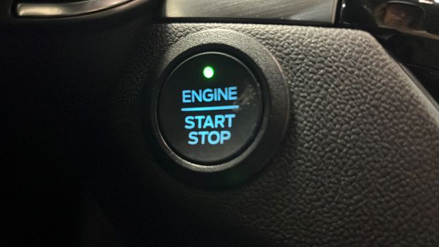 Used 2022 Ford Escape Titanium AWD/4WD image 22