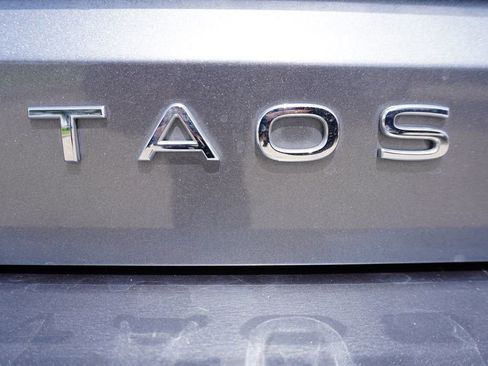 Used 2024 Volkswagen Taos SE FWD image 30