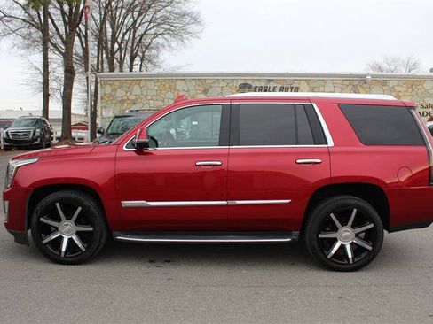 Used 2015 Cadillac Escalade Luxury AWD/4WD image 4