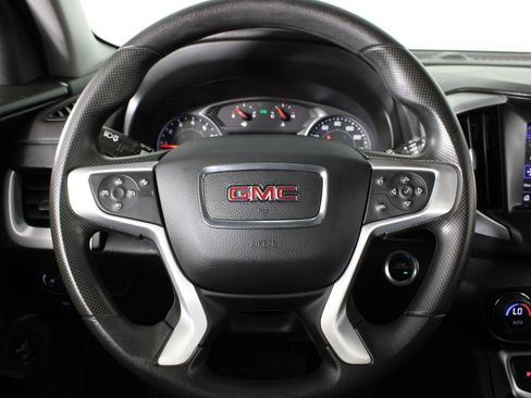 Used 2023 GMC Terrain SLE w/ Driver Convenience Package image 8