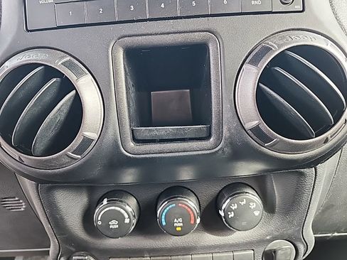 Certified 2017 Jeep Wrangler Sport w/ Connectivity Group image 4