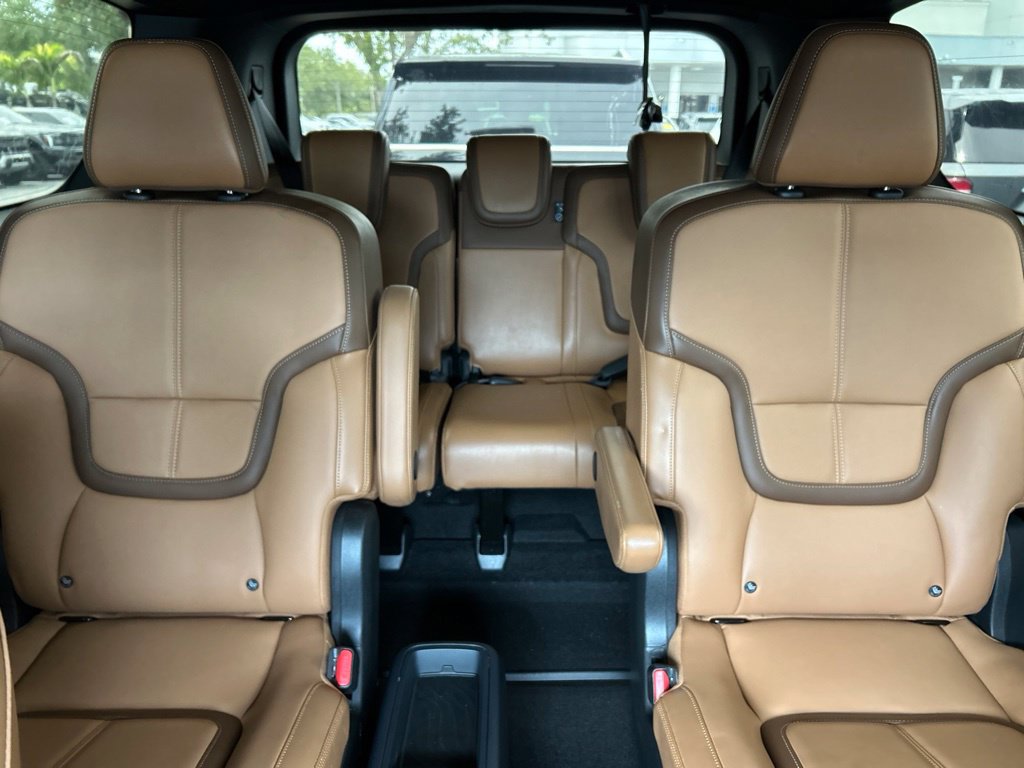 Used 2025 Nissan Armada SL w/ Captain's Chari Seat Package RWD image 14