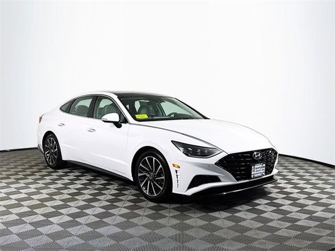 Used 2023 Hyundai Sonata Limited w/ Cargo Package image 10