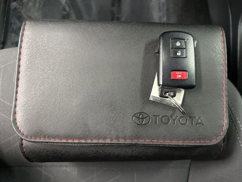 Used 2019 Toyota Tacoma TRD Sport AWD/4WD image 42