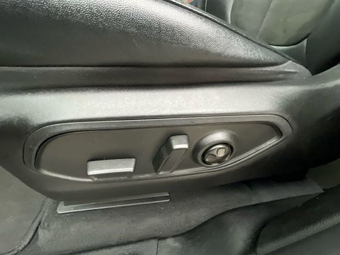 Used 2023 Jeep Grand Cherokee L Laredo image 27