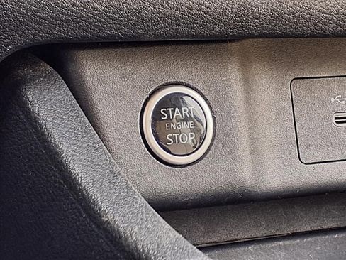 Used 2023 Nissan Rogue SV image 25