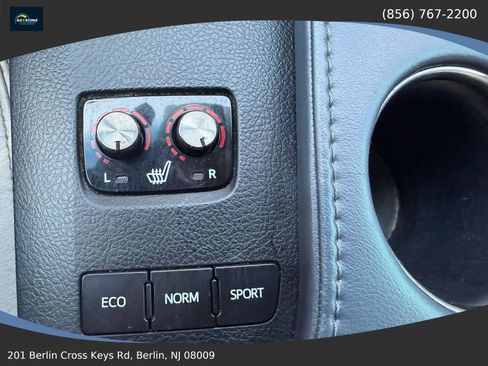 Used 2015 Toyota Avalon XLE FWD image 27