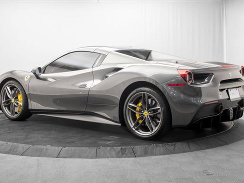 Used 2017 Ferrari 488 Spider RWD image 13