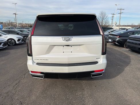 Used 2021 Cadillac Escalade Premium Luxury w/ LPO, Radiant Package image 5