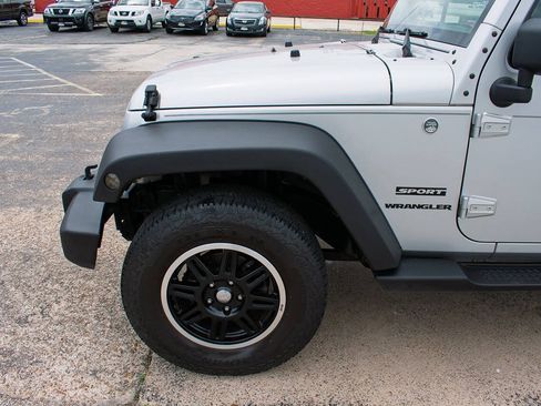 Used 2012 Jeep Wrangler Sport AWD/4WD image 38