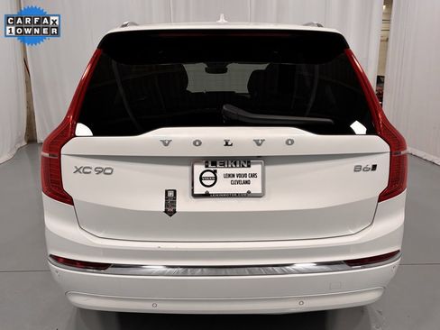 Certified 2025 Volvo XC90 B6 Plus image 7
