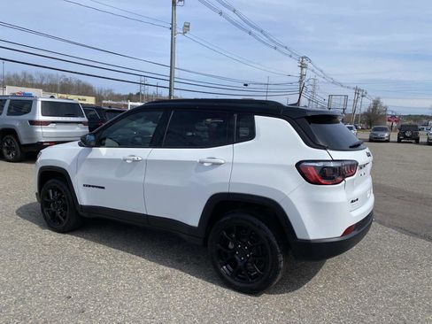 Certified 2022 Jeep Compass Altitude w/ Convenience Group image 8