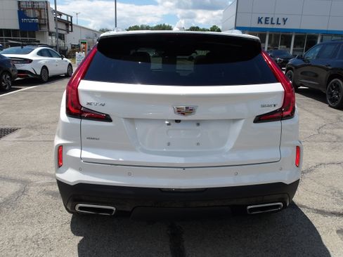 Used 2024 Cadillac XT4 Premium Luxury AWD/4WD image 7