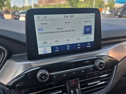 Used 2022 Ford Escape Titanium image 13