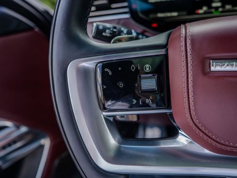 Used 2024 Land Rover Range Rover Autobiography image 6