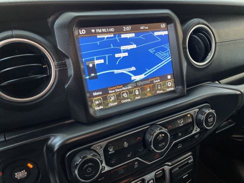 Used 2021 Jeep Wrangler Unlimited Sahara w/ Cold Weather Group image 26