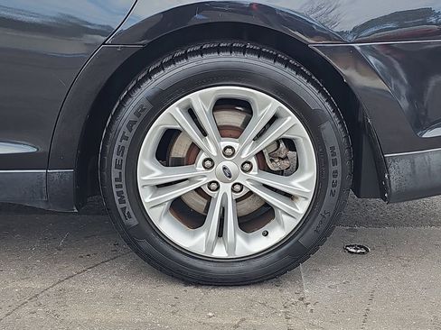 Used 2015 Ford Taurus SEL w/ Equipment Group 201A image 33