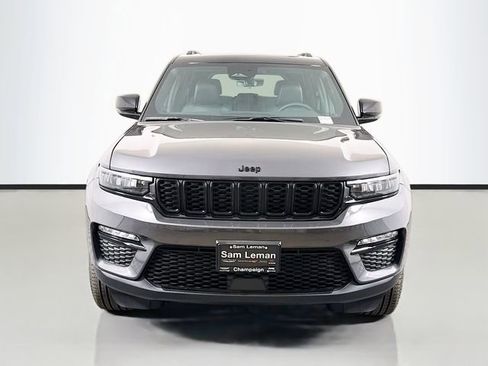 New 2025 Jeep Grand Cherokee Limited image 2