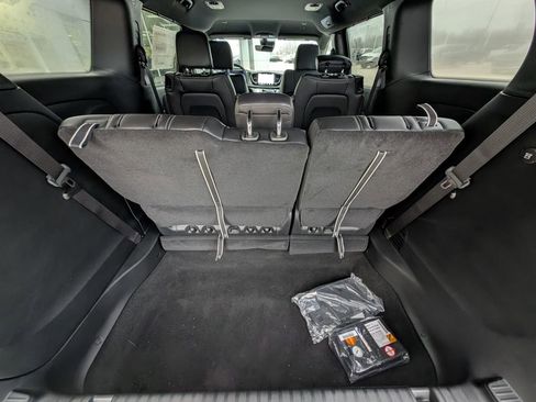 New 2026 Chrysler Voyager LX FWD image 12