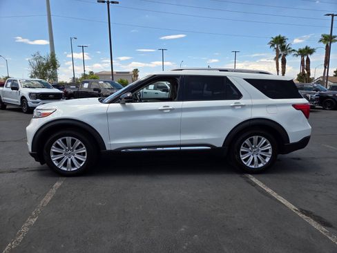 Certified 2023 Ford Explorer Limited w/ Limited Technology Package RWD image 3