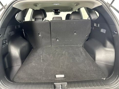Certified 2025 Hyundai Tucson SE image 26