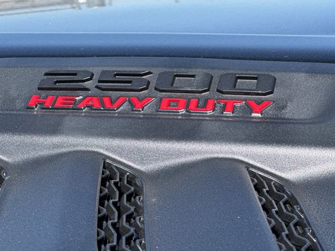 New 2026 RAM 2500 Laramie AWD/4WD image 25
