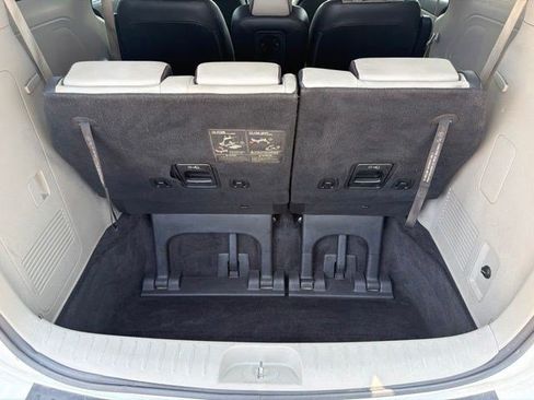 Used 2021 Kia Sedona EX FWD image 17