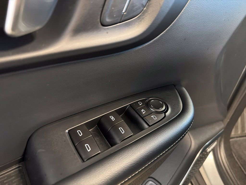 Used 2026 Buick Enclave Preferred AWD/4WD image 19