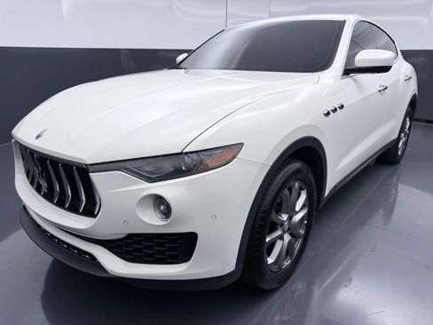 Used 2018 Maserati Levante AWD/4WD image 3