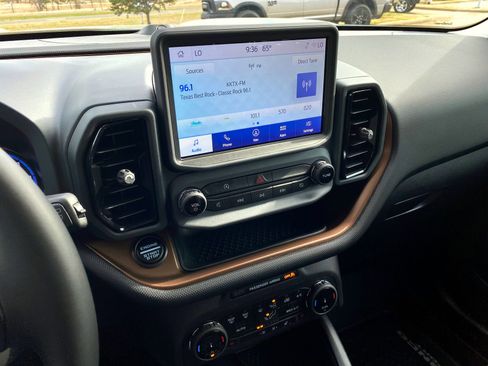 Used 2024 Ford Bronco Sport Outer Banks w/ Tech Package image 15