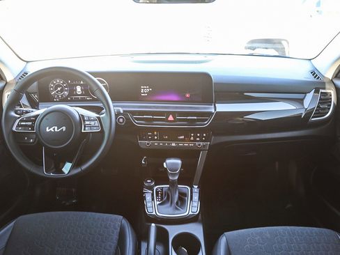 Used 2024 Kia Seltos S image 12