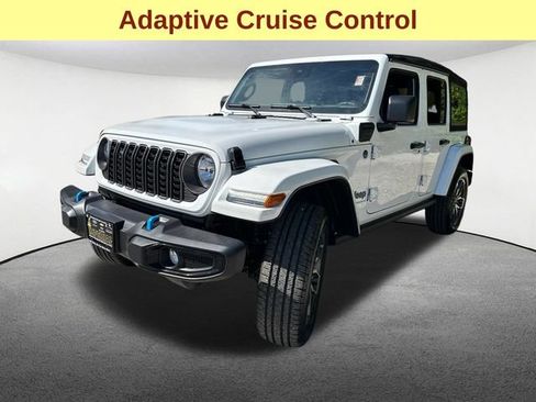Used 2024 Jeep Wrangler Unlimited w/ Convenience Group AWD/4WD image 5