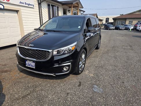 Used 2018 Kia Sedona SX Limited FWD image 3
