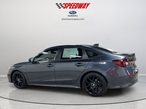 Used 2025 Honda Civic Sport image 9
